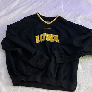 Nike Vintage Iowa Men's Black and Yellow Crewneck